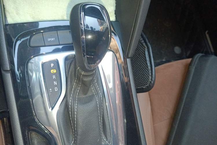 Used Buick Regal 2019 20T Elite Version China VI Standard