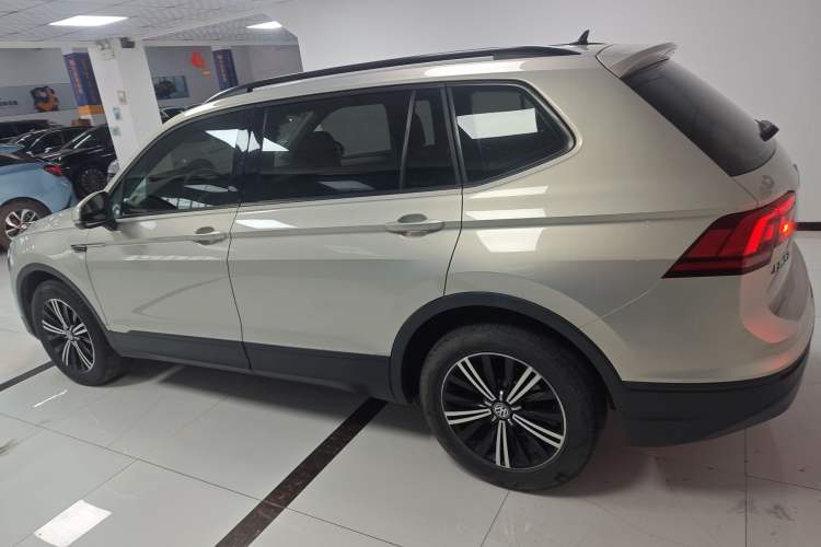 Used Volkswagen Tiguan L 2018 Revised Version 330TSI Automatic Two-Wheel Drive Trendy Edition