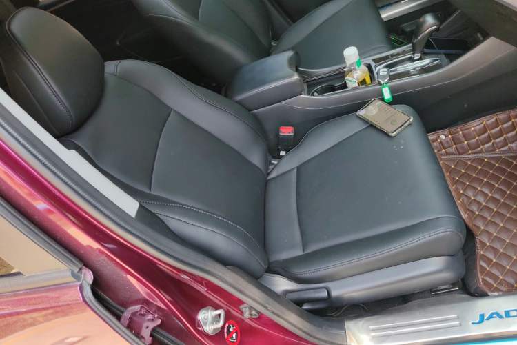 Used Honda Jade 2017 1.8L automatic Comfort version 5 seats