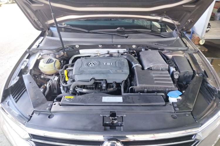 Used Volkswagen Magotan 2017 330TSI DSG Luxury Model
