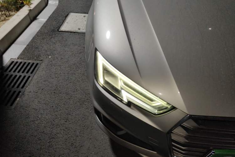 Used Audi A4L 2019 40 TFSI Fashion Edition China VI Emission Standard
