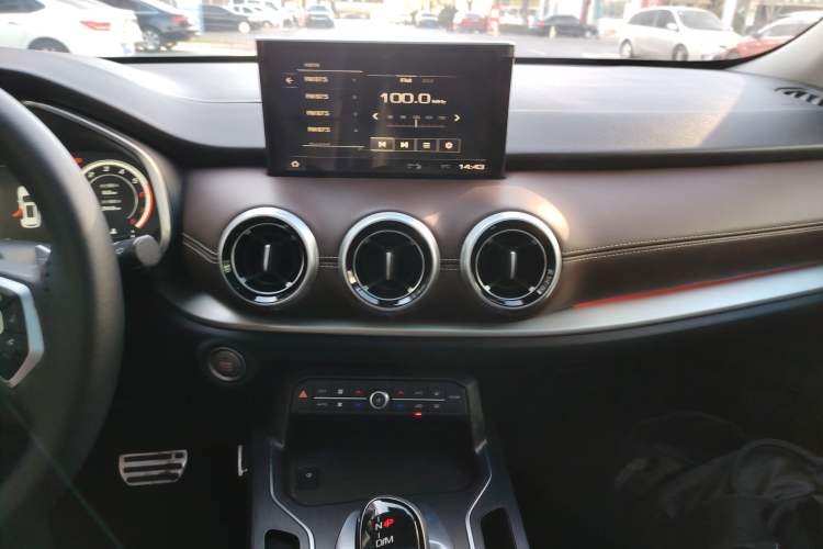 Used Wey VV6 2019 2.0T Two-Wheel-Drive Ultra-Luxury Version China VI Standard
