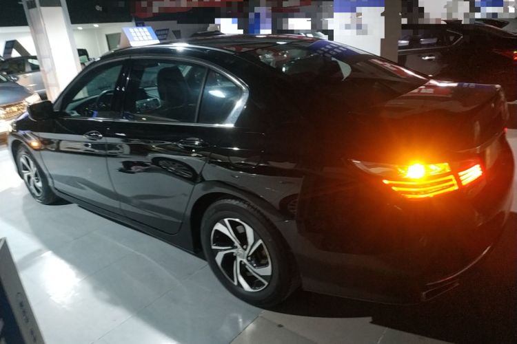 Used Honda Accord 2016 2.0L Comfort Edition
