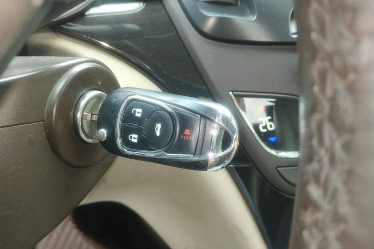 Used Buick Regal 2015 2.0L Leading Fashion Edition
