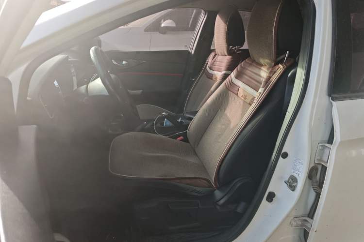 Used Venucia D60 2019 100 000 Glory 1.6L Entry Manual ChenShang Edition China VI