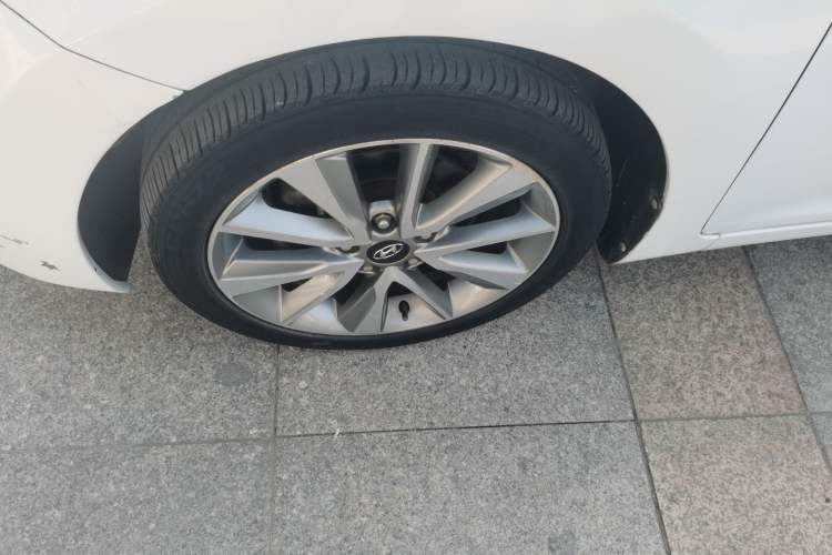 Used Hyundai Elantra 2015 1.6L Automatic Luxury Model