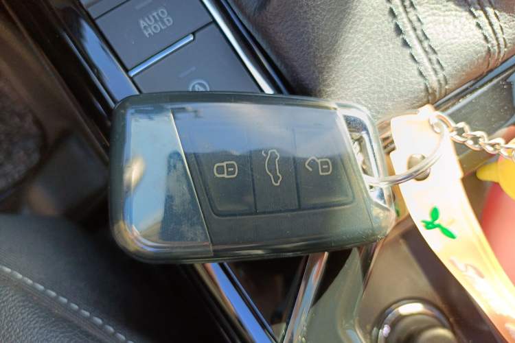 TDK.VehicleDetails.img