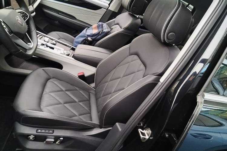 Used Volkswagen Teramont 2024 380TSI Four-Wheel Drive Longxiang Edition
