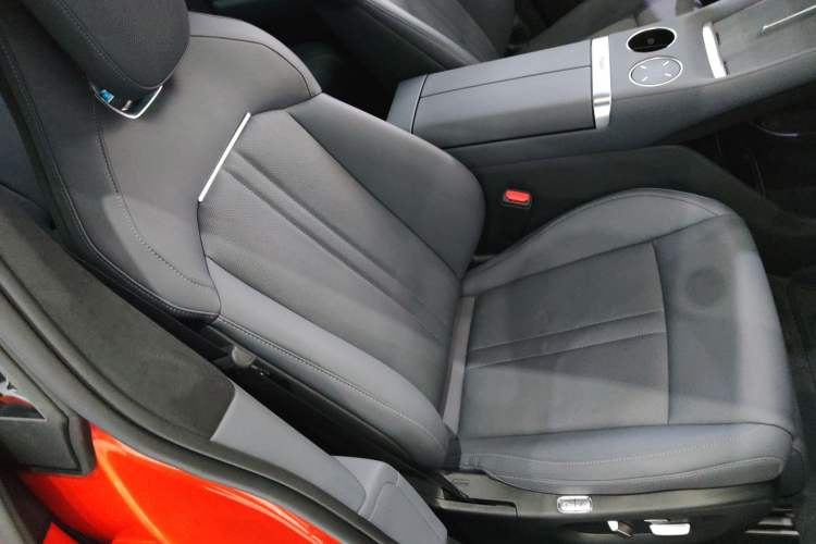 Used  YU7 2025 Ultra-Long Range High-Performance All-Wheel-Drive Max Edition