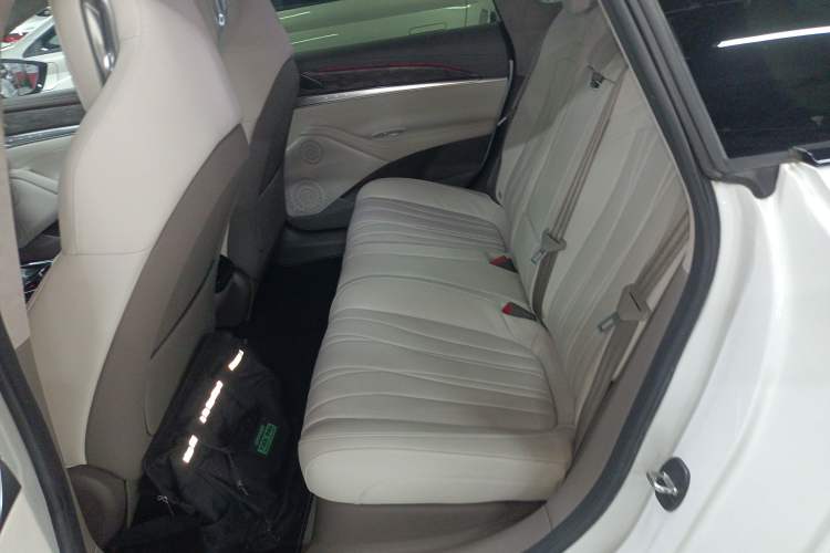 Used  L7 2022 Dynamic Model
