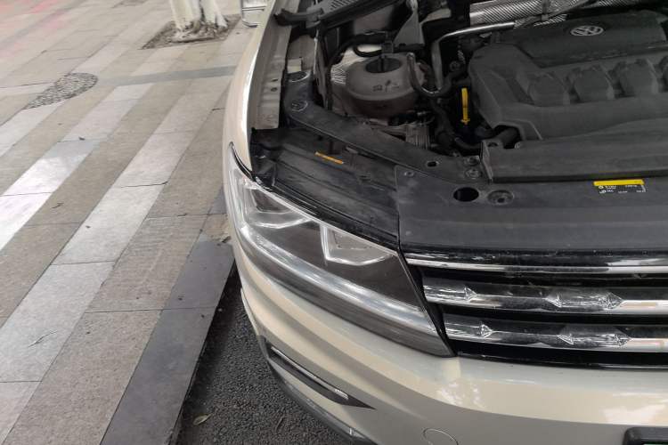 Used Volkswagen Tiguan L 2019 Revised 330TSI Automatic Two-Wheel Drive Smart & Luxury Edition China VI Standard
