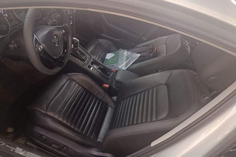 Used Volkswagen Magotan 2018 Facelift 330TSI DSG Luxury Model
