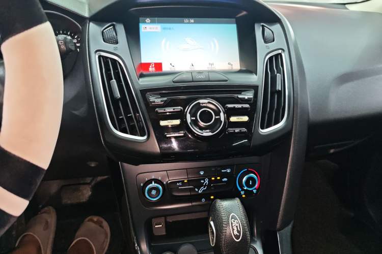 Used Ford Focus 2018 Hatchback Classic 1.6L Automatic Trendy SmartDrive Edition
