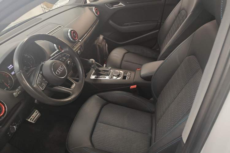 Used Audi A3 2020 Limousine 35 TFSI Fashion Edition China VI Emission Standard