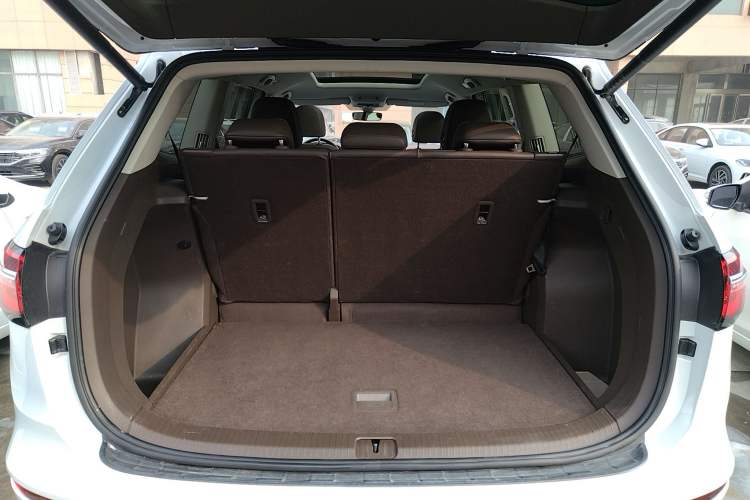 Used Volkswagen Viloran 2024 330TSI Luxury Edition
