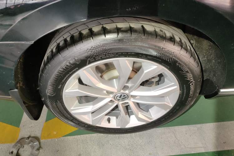 Used Volkswagen Magotan 2017 330TSI DSG Luxury Model
