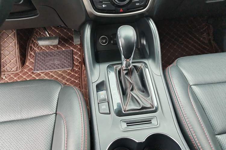 Used Changan CS75 2016 1.8T Automatic Elite Model China V Standard
