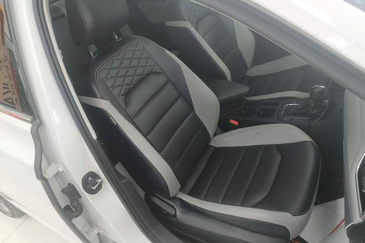 Used Volkswagen Bora 2023 300TSI DSG Prestige Edition