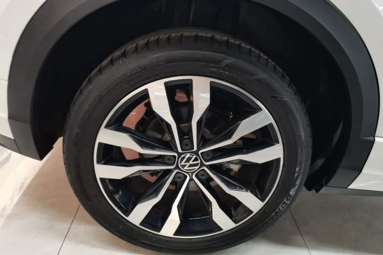 Used Volkswagen T-ROC 2022 280TSI DSG Two-Wheel Drive R-Line Pro PLUS
