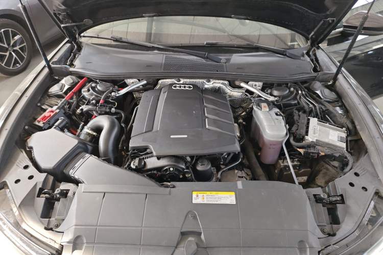 Used Audi A6L 2019 40 TFSI Luxury Dynamic Model
