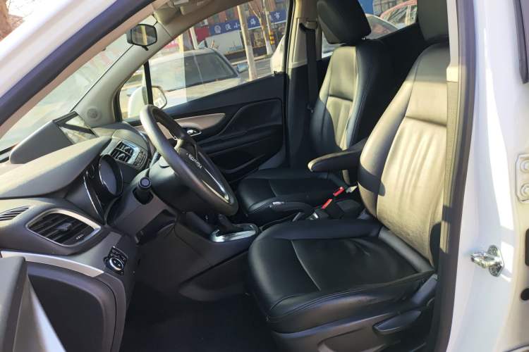 Used Buick Encore 2015 1.4T Automatic Two-Wheel Drive Urban Elite Version