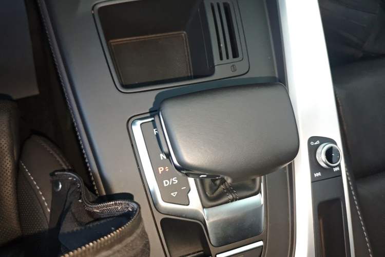 Used Audi A4L 2022 40 TFSI Luxury Dynamic Model