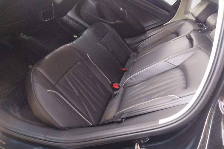 Used Volkswagen Passat 2022 330TSI Starry Luxury Edition – Exclusive Special Edition
