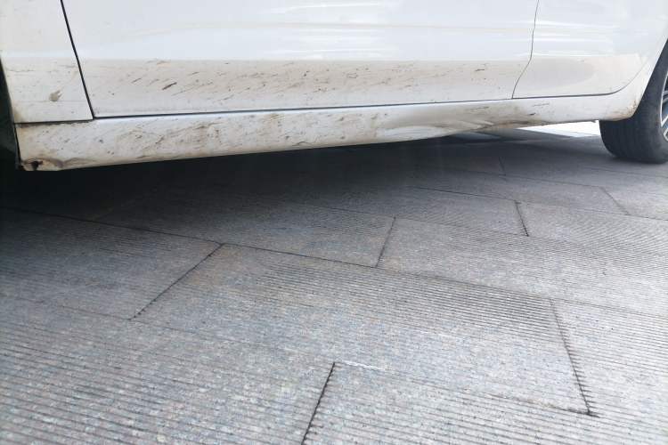 Used Roewe i5 2019 1.5L Manual 4G Connect Leehao Flagship Edition
