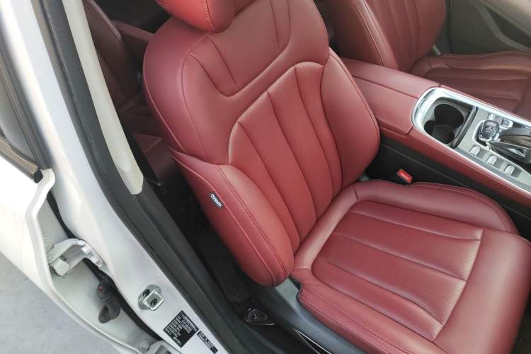 Used Dongfeng Fengon 580 2022 1.5T Automatic Luxury Edition