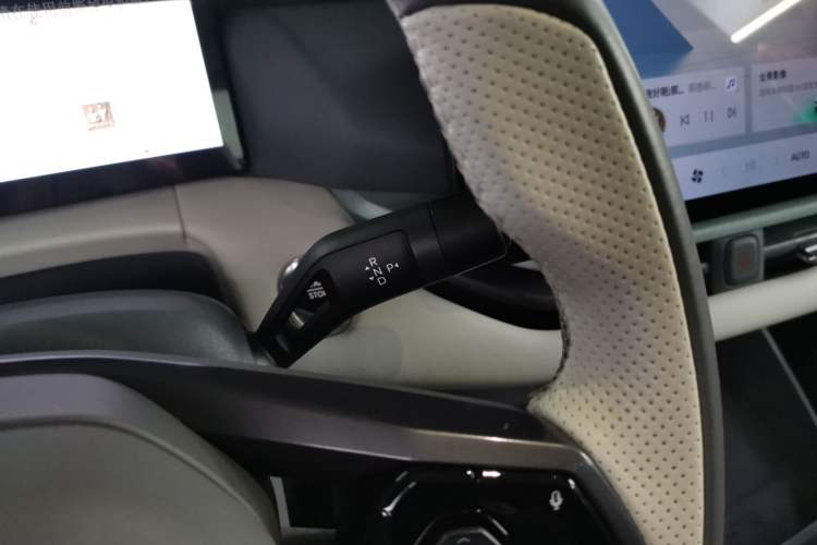 Used Lynk & Co 06 EM-P 2023 EM-P 126 Long-Range Halo