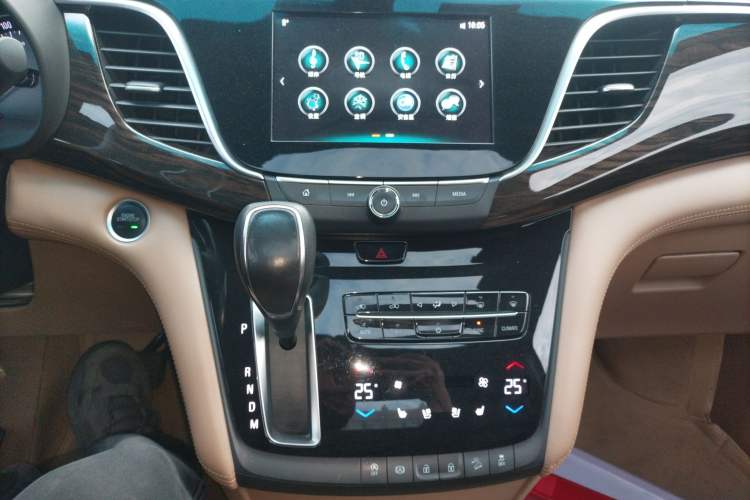 Used Buick GL8 2017 ES 28T Flagship Model China V Standard