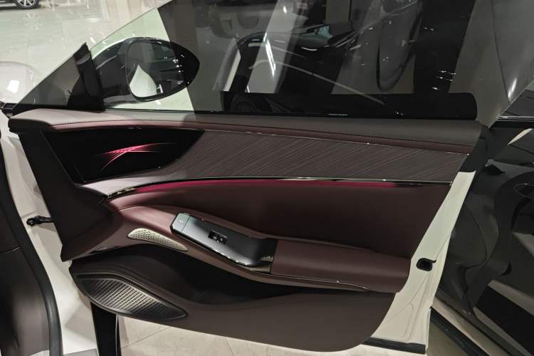 Used Denza Z9GT 2024 1100 Four-Wheel Drive Max Edition
