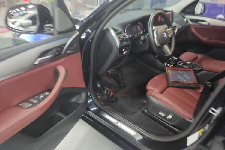 Used BMW iX3 2023 Leading Type
