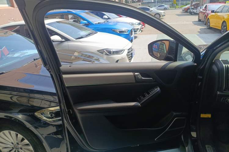 Used BYD Tang 2019 2.0T Automatic SmartConnect Prestige 7-Seater China VI Standard
