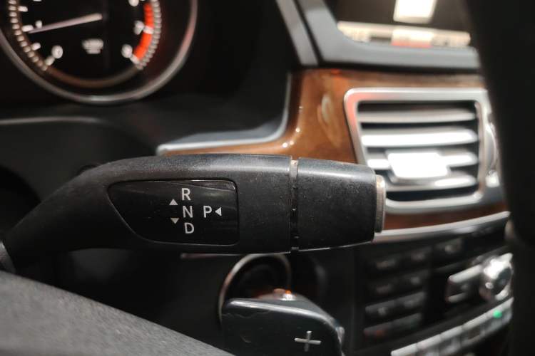 Used Mercedes-Benz E-Class 2015 E 320 L
