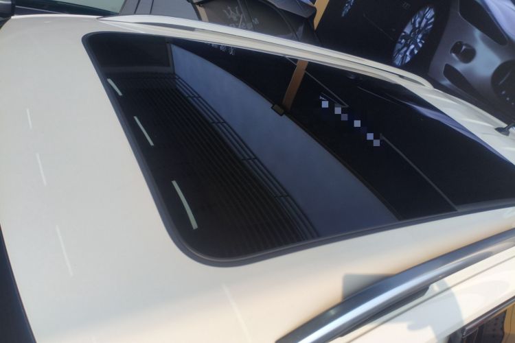 Used Volkswagen Tiguan L 2019 Restyled 330TSI Automatic Two-Wheel Drive R-Line Flagship Version China VI Standard
