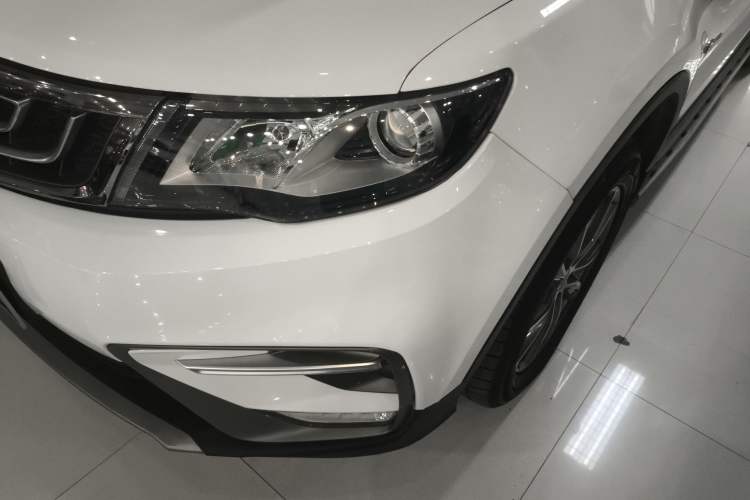 Used Geely Auto Emgrand X7 Sport 2018 1.8TD Automatic Two-Wheel Drive Zhiya Model
