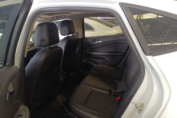 Used Buick Verano 2018 Sedan 20T Dual-Clutch Leading Model