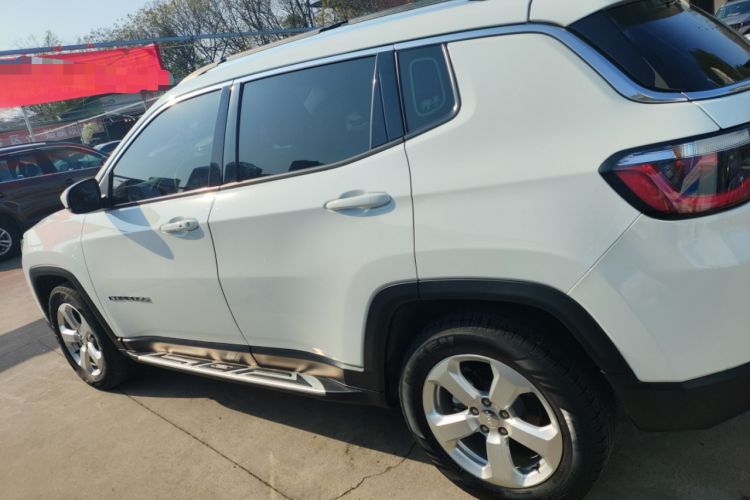 Used  Compass 2020 220T Automatic Leading Edition
