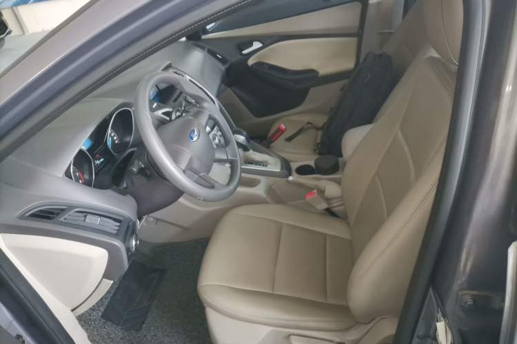 Used Ford Focus 2012 Sedan 1.6L Automatic Comfort Model
