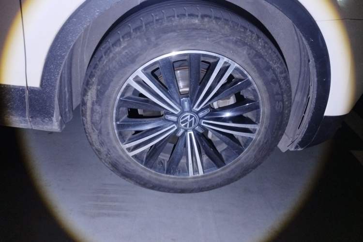 Used Volkswagen Tiguan L 2021 330TSI Automatic Two-Wheel Drive Smart Edition
