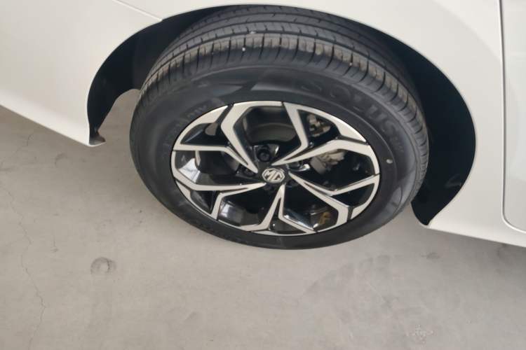 Used MG 5 2023 180 DVVT CVT Fashion Edition
