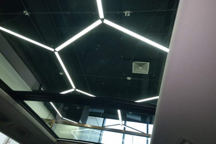 Used Volkswagen Tiguan L 2019 280TSI Automatic Two-Wheel Drive Panoramic Comfort Edition China VI Standard
