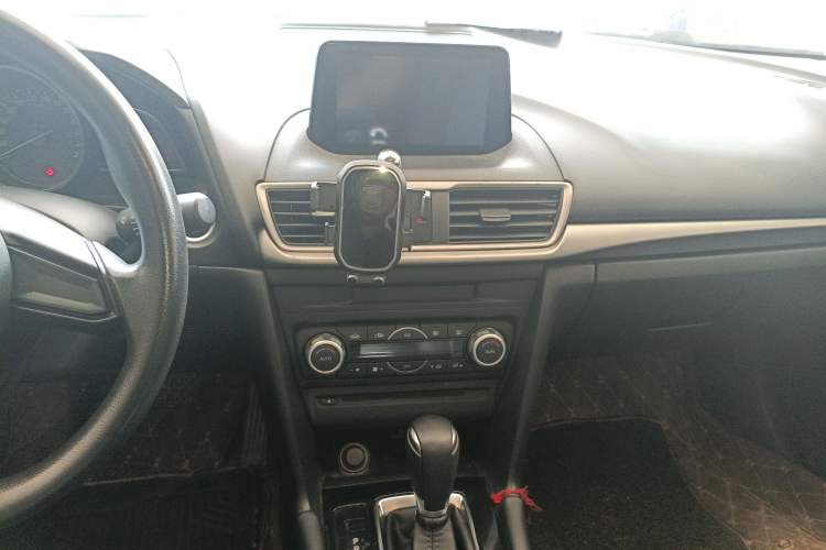 Used Mazda Mazda 3 Axela 2017 Hatchback 1.5L Automatic Luxury Model Emission Standard China V
