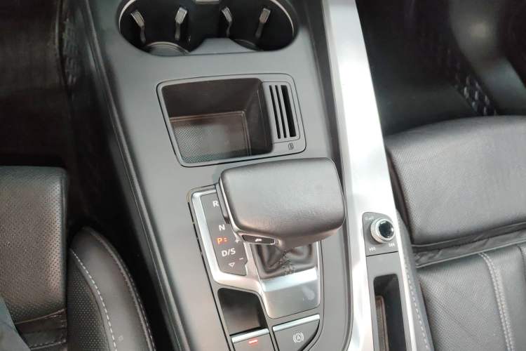 Used Audi A4L 2022 40 TFSI Fashion Dynamic Model
