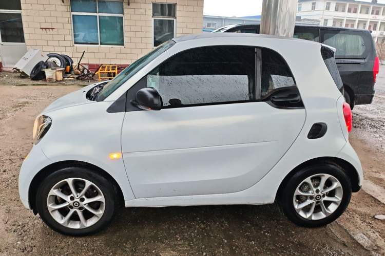 Used  fortwo 2018 1.0L 52kW Hardtop Dynamic Version China V

