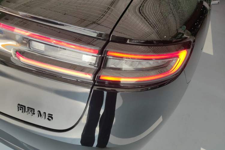 Used Hima AITO M5 2025 Extended-Range Ultra Rear-Wheel-Drive Version
