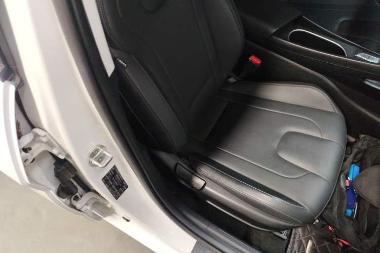 Used Hyundai Elantra 2022 1.5L CVT LUX Prestige Edition
