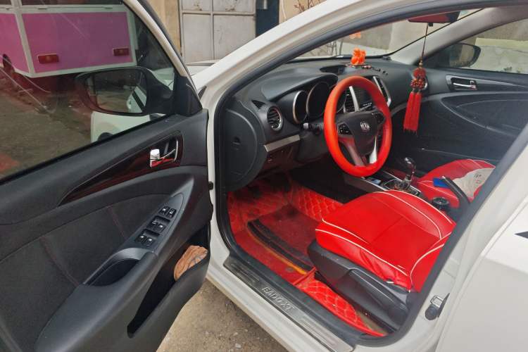 Used Changan Eado 2015 1.6L Manual Junku Model China IV Standard