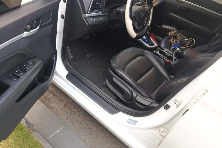 Used Hyundai Elantra 2016 1.6L Automatic ZhiXuan – Elite Version
